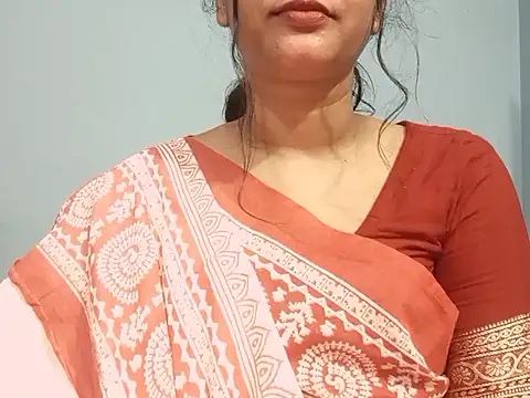 Adhiti_1 live cam preview