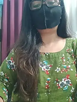 Aishwaryaa_69 live cam on StripChat