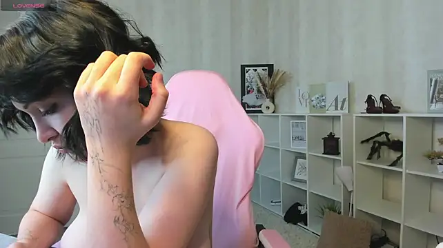 LisaMallow live cam on StripChat