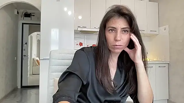 HotyWinter live cam preview