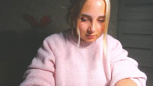 DolphinDreams live cam on StripChat