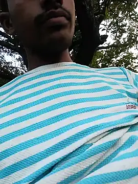 PlayfulBoy_01 live cam on StripChat