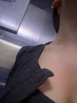 kaer888 (F milf) - 逼逼夹鸡蛋
