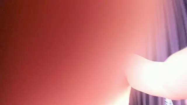 Kelly_Carolina light skin cam model