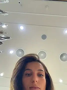 -AngelAri-