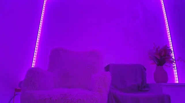 Anna_Lewis