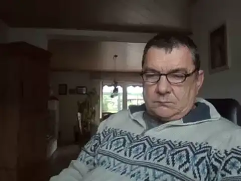 nobbie444 (M mature) - naked