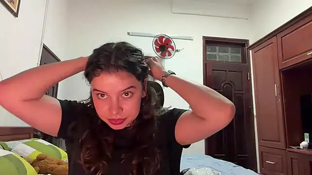 KayleneLoukanis live cam preview