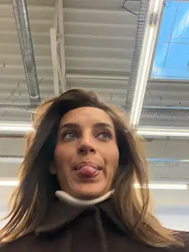 -AngelAri-