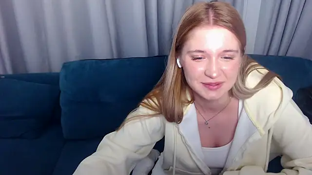 HoneyDoll7 webcam
