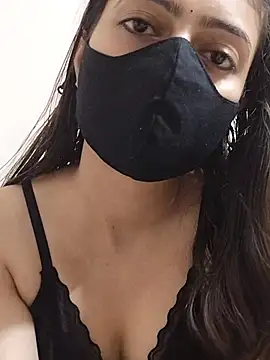 Imagem do stream de Cutiepie_simran no stripchat