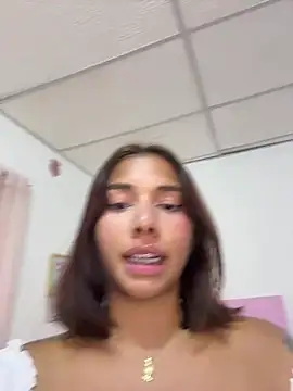 LucyMartelli webcam