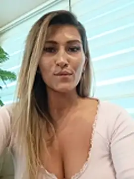 HeleneMonroe live cam on StripChat