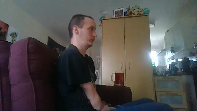 boredlul live cam on StripChat