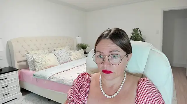 Vika73 live cam preview