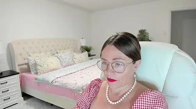 Vika73 live cam preview