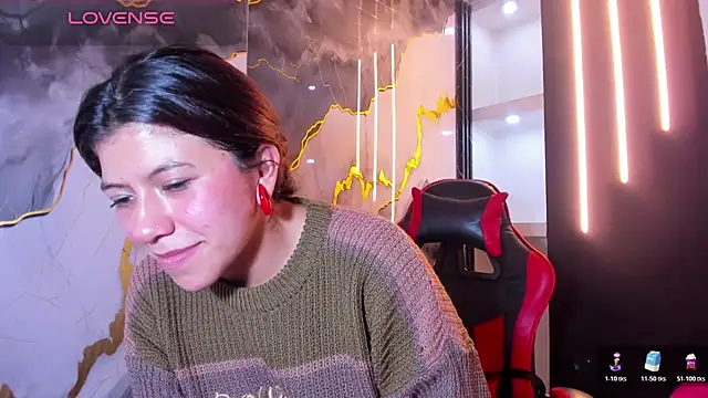 Raven_Rouge_ live cam on StripChat