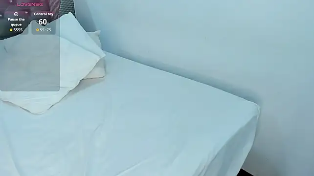 ShallomMuse live cam preview