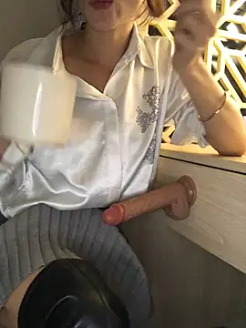 Writhing_First live cam preview