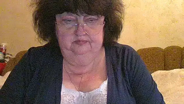 MilaSky5303 live cam on StripChat