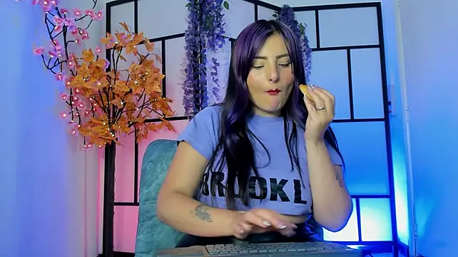 Violet-Secret live cam preview