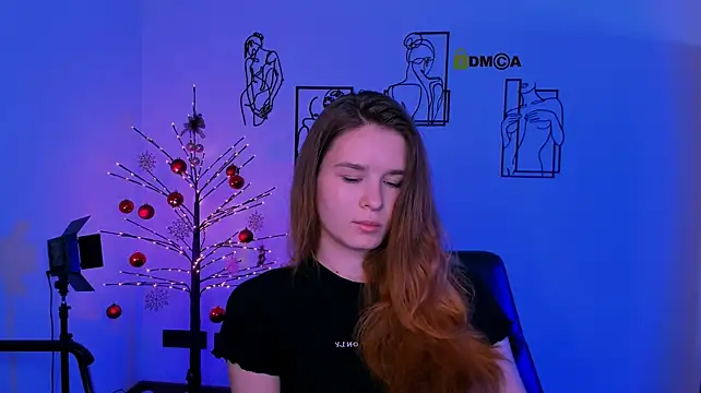 angie_foxy1