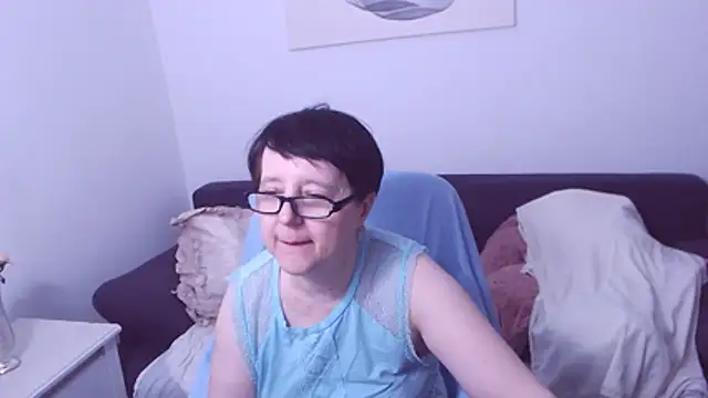 ChristaRose live cam on StripChat