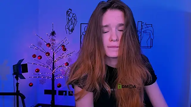 angie_foxy1