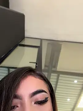 Valentina-gomezz webcam
