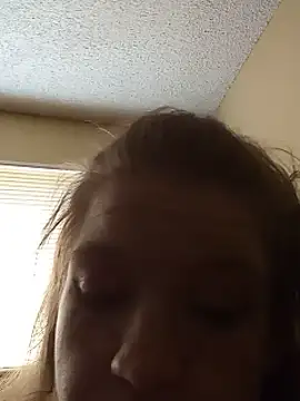 Freakydeafgirl live sex cam