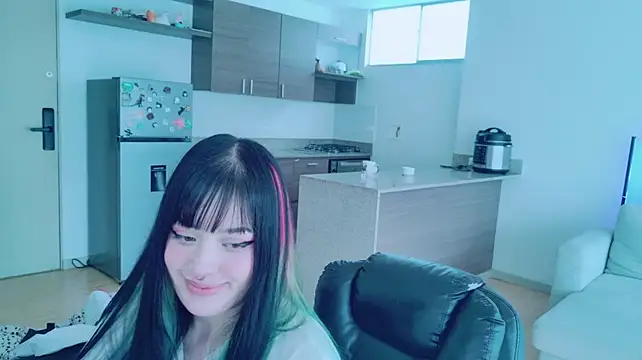 nikkyblush