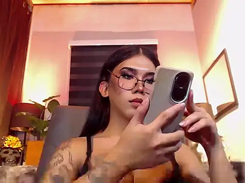 YourBabyGirlExists live cam on StripChat