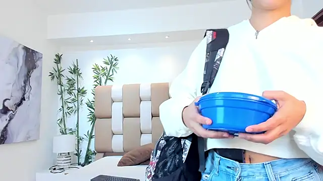 Ariana_rousee live cam preview