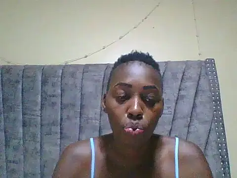 Dizzydose live cam preview