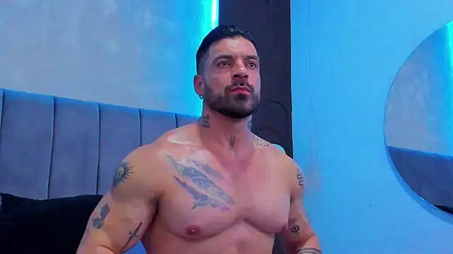 dennis__coxx live cam on StripChat