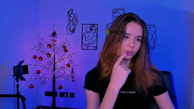 angie_foxy1