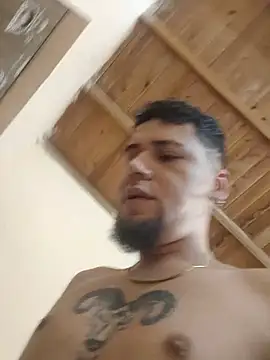 HallowedMilan live cam on StripChat