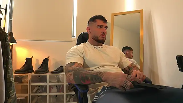 DimitriSullivan_ live cam preview