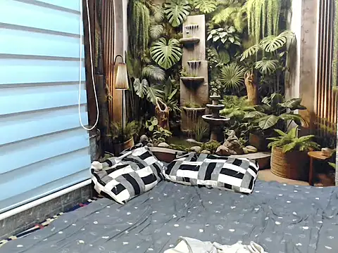 BunnyChains live cam preview