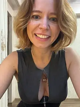 Dora_Marr