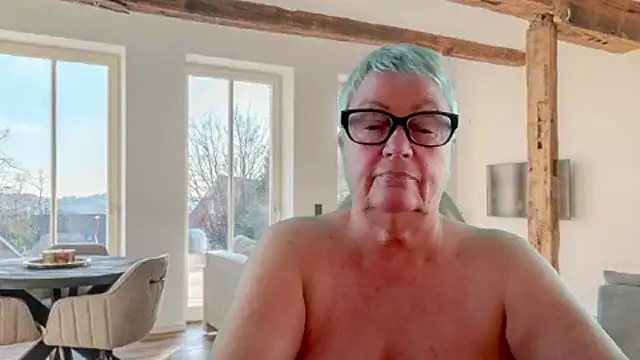 Mystery-Grandmother live cam preview