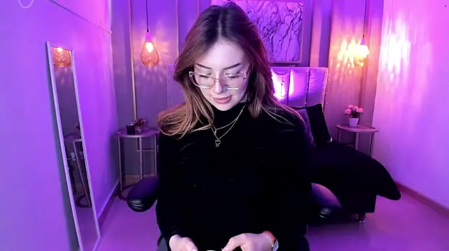 Cloediamondd live cam on StripChat