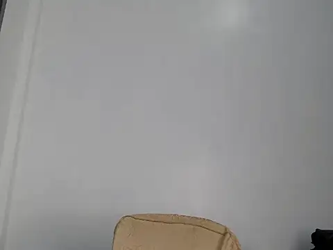 Urmistress_Clara live cam preview