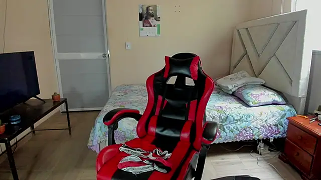 Felipe-ReyesF4 live cam preview