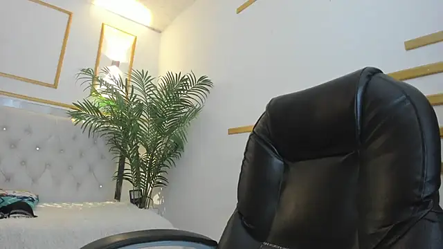 candiapole live cam on StripChat