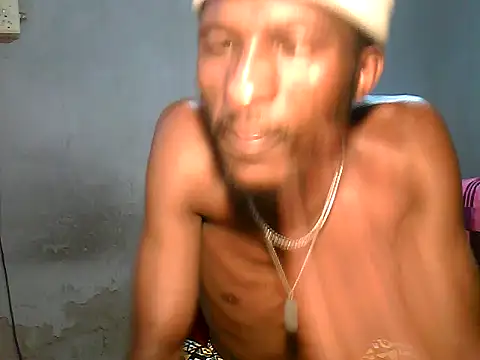 ChocolateBeretta75 live sex cam