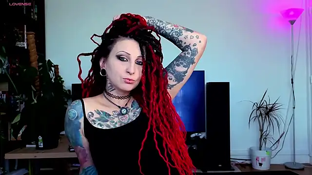 MartthaKatze live sex cam