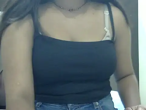 hOTY_karina live cam on StripChat
