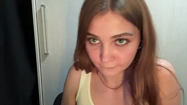 Babysmall_girl live cam on StripChat