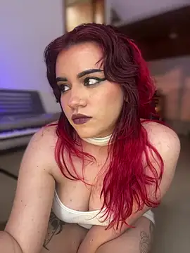 NikkiNix